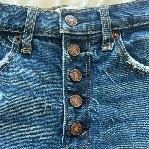 Abercrombie Jean shorts - Picture 2 of 3